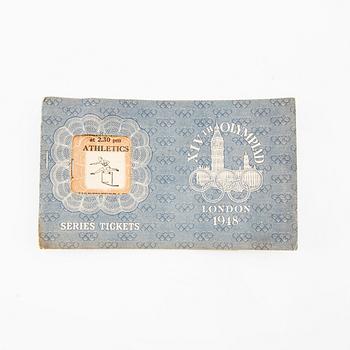 En samling Olympiad memorabilia.