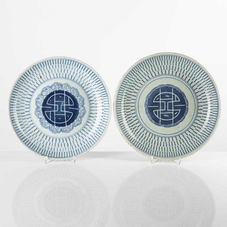 Two blue and white dishes, Qing dynasty.