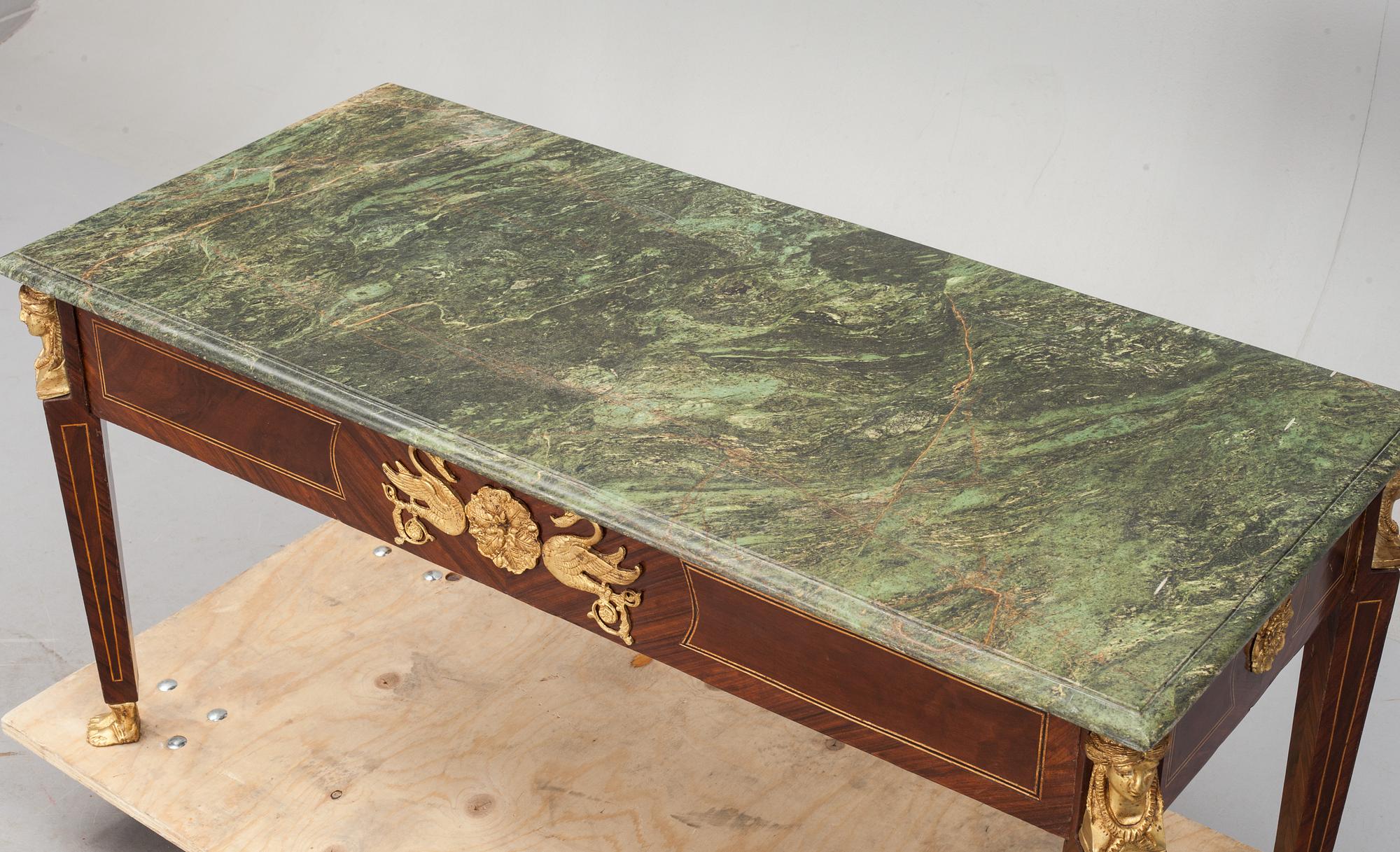 SOFFBORD, empirestil. 1900-talets andra hälft.