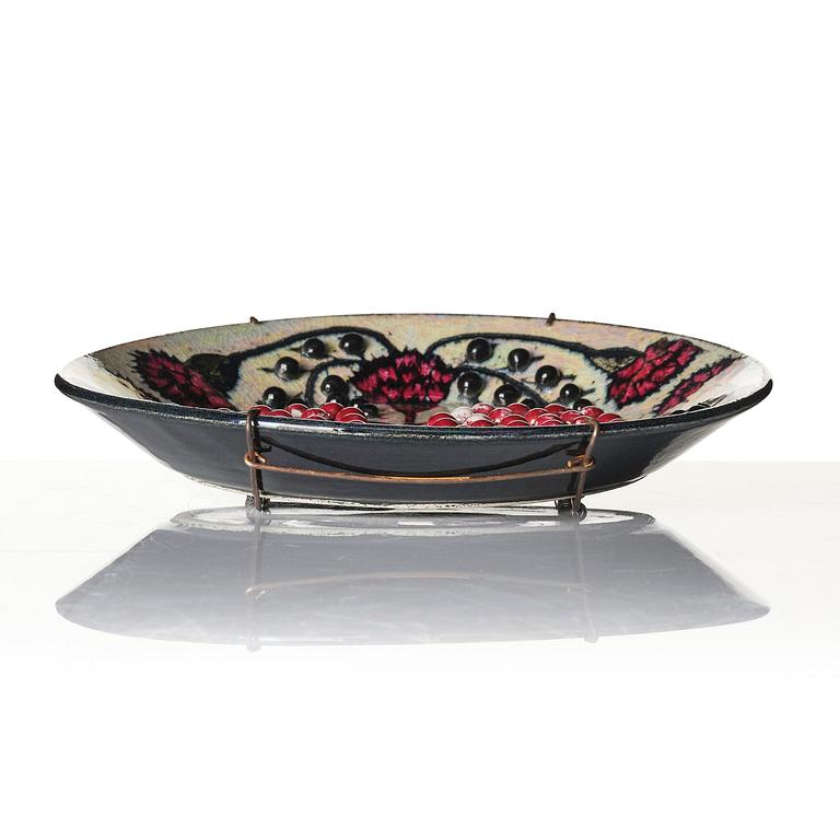 Birger Kaipiainen, a stoneware dish, Arabia, Finland 1970s.