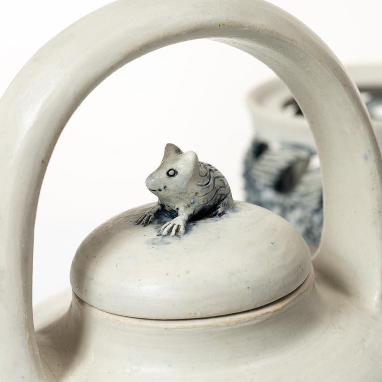 Astrid Anderberg, Tekanna med rechaud, stengods, signerat, 1984.