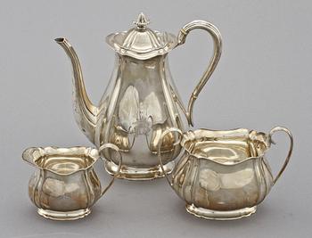 KAFFESERVIS, 3 delar, silver, Atkin Brothers, Sheffield, England, 1900-talets första kvartal. Vikt 1 080 g.