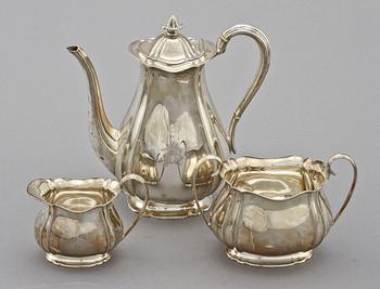 KAFFESERVIS, 3 delar, silver, Atkin Brothers, Sheffield, England, 1900-talets första kvartal. Vikt 1 080 g.