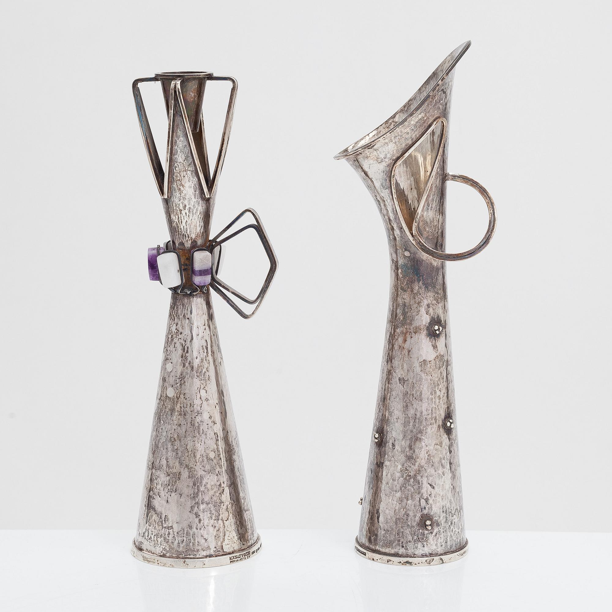 Vas och ljusstake, silver, Pirkan-Kulta, Tammerfors 1961 och 1960.