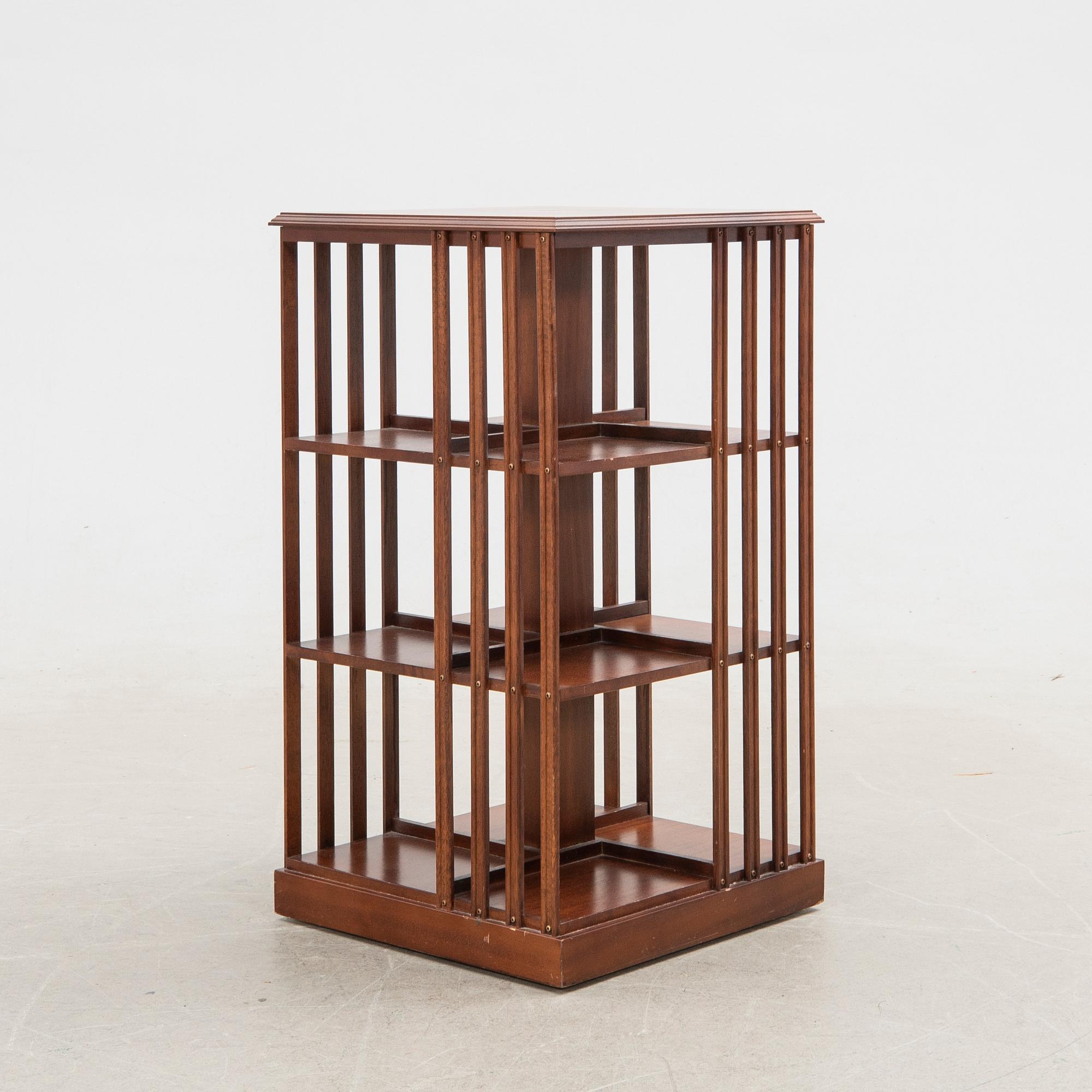 Book carousel, mahogany, 20th century.