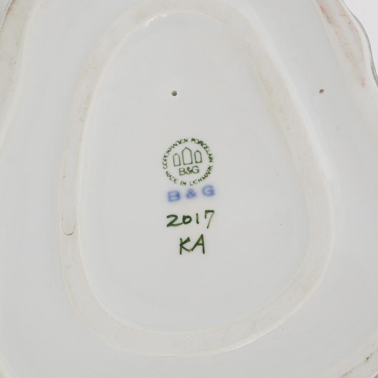 Figuriner 4 st, porslin, Royal Copenhagen (2) och Bing & Gröndahl (2).