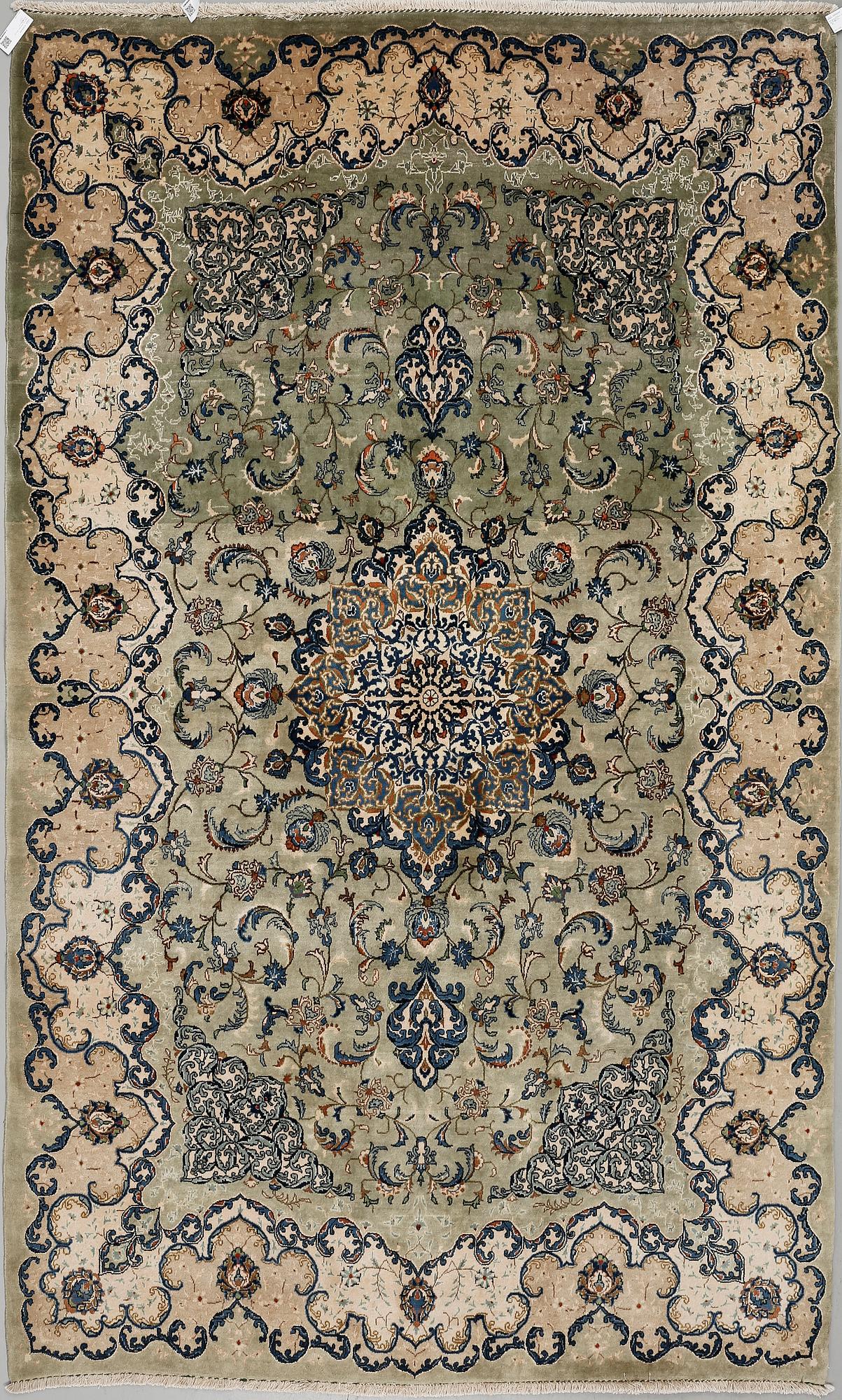MATTA, Keshan, old. Ca 300x200 cm.