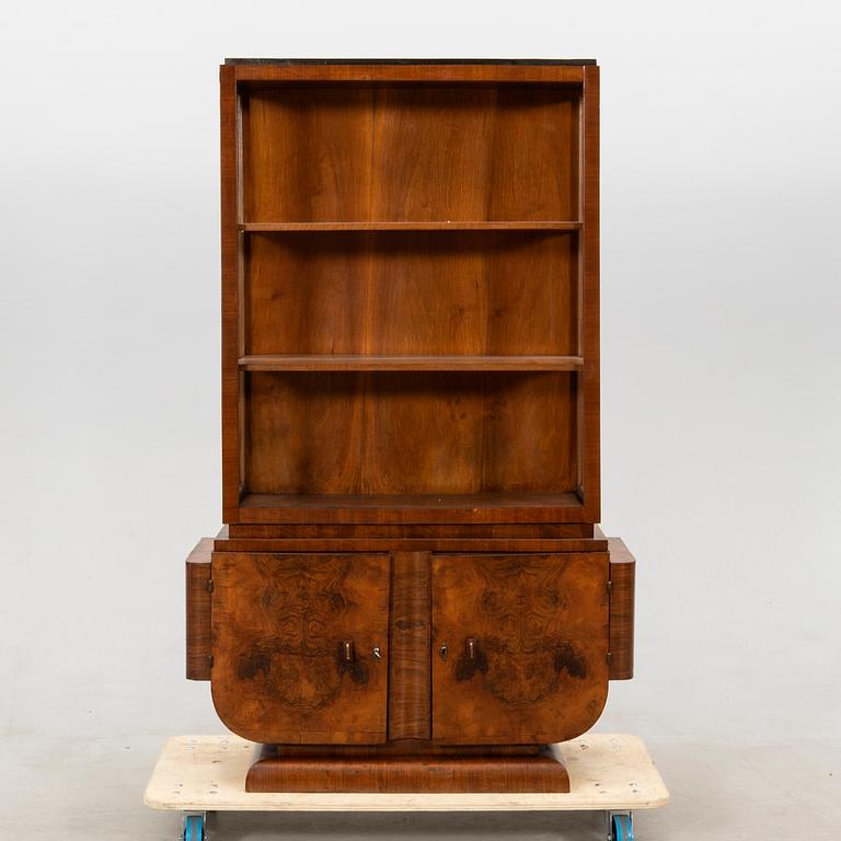 Cabinet, first half of the 20th century.