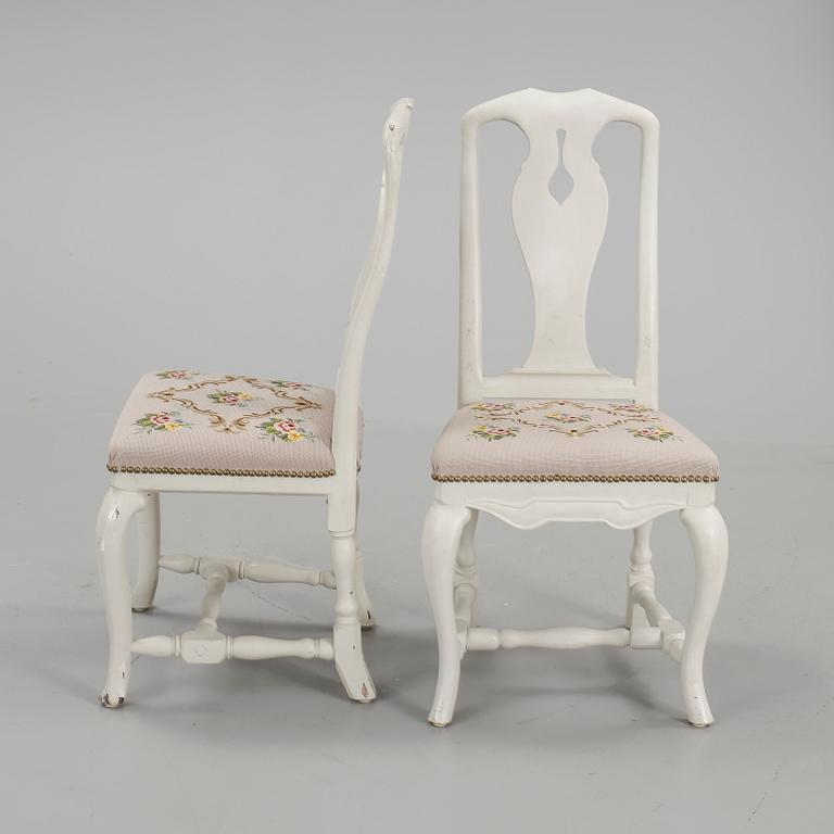 STOLAR, 4 st, senbarockstil samt en st senbarock. 1900-tal respektive 1700-tal-.