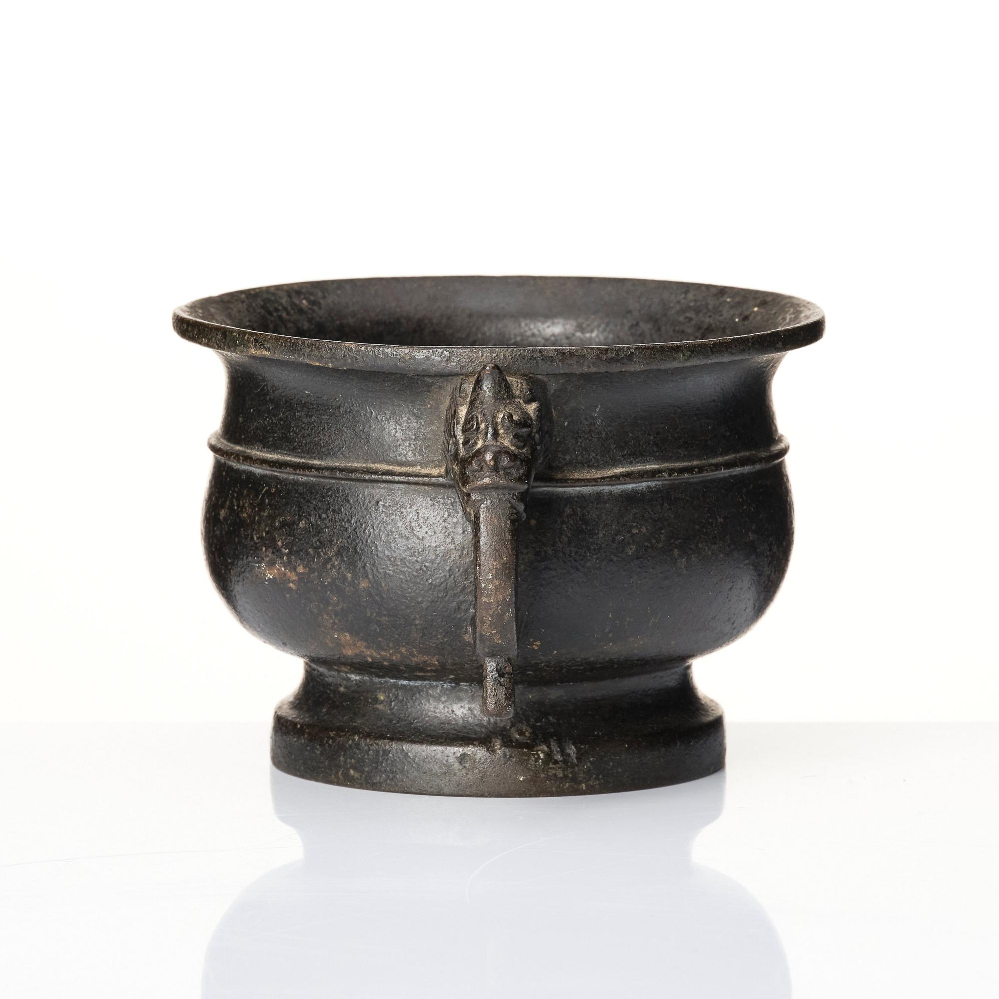 A bronze censer, late Ming dynasty (1368-1644).