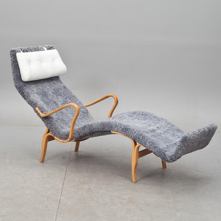 VILSTOL. Liggstol "Pernilla 3" design Bruno Mathsson. Brännmärkt.