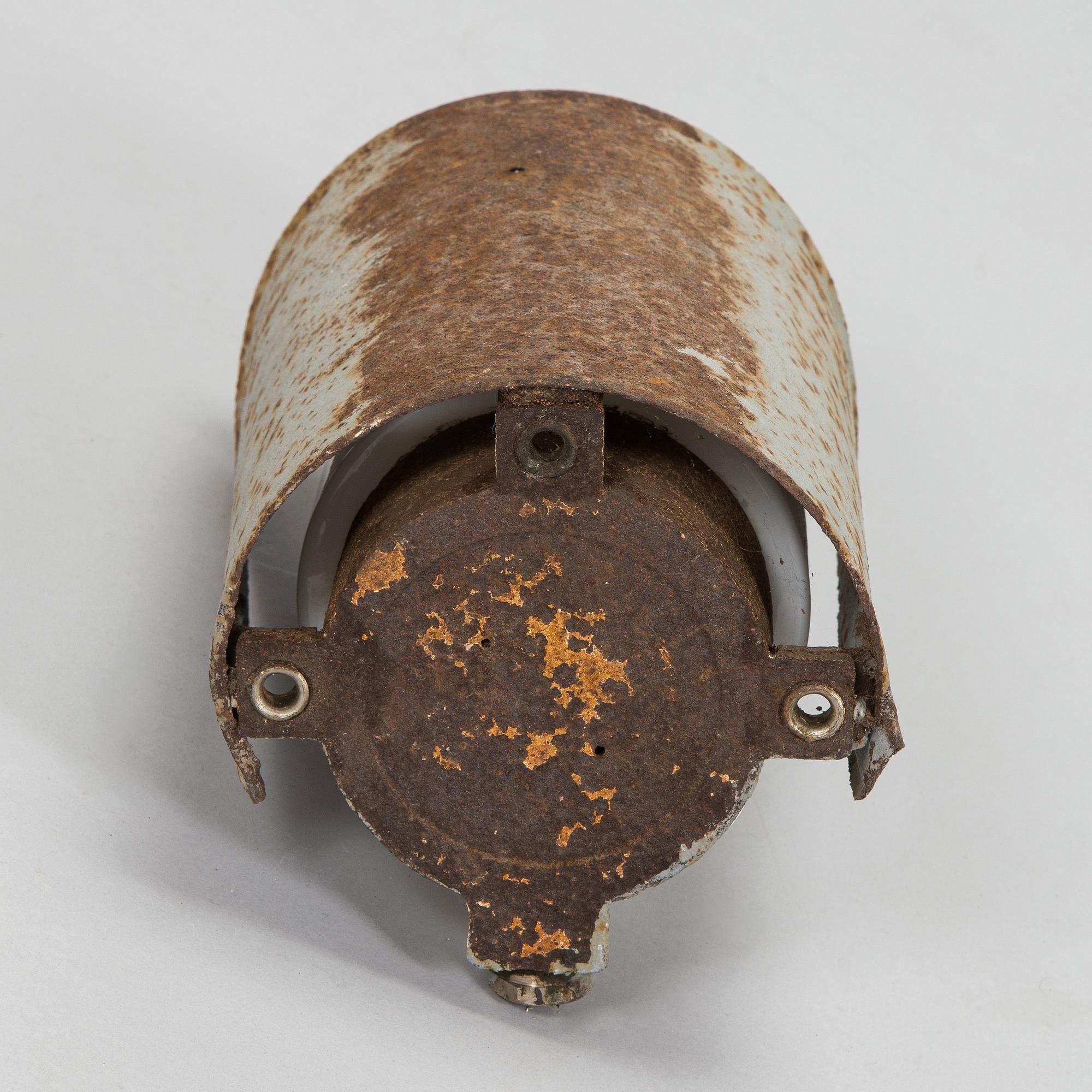 Paavo Tynell, A 1930s outdoor wall light, model 7307-16, Taito Oy, Finland.