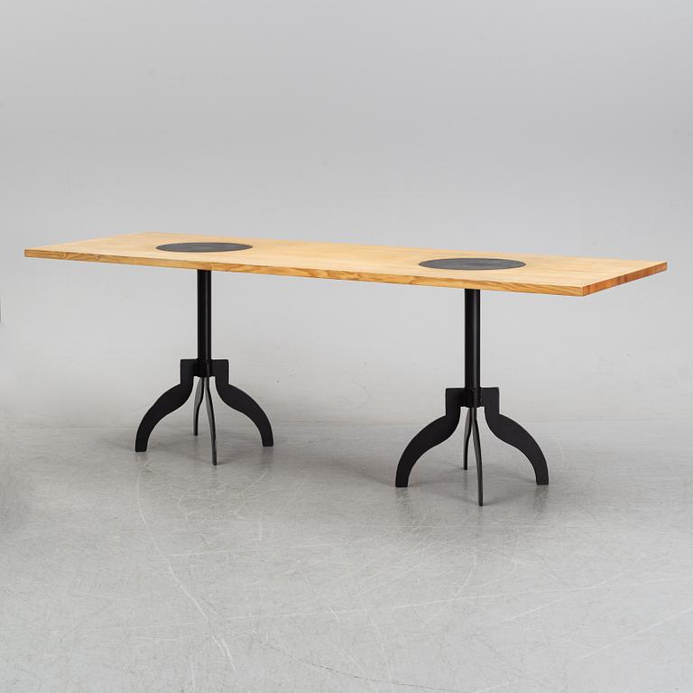Jonas Bohlin, matbord, "Triptyk",
Källemo, formgivet 1989.