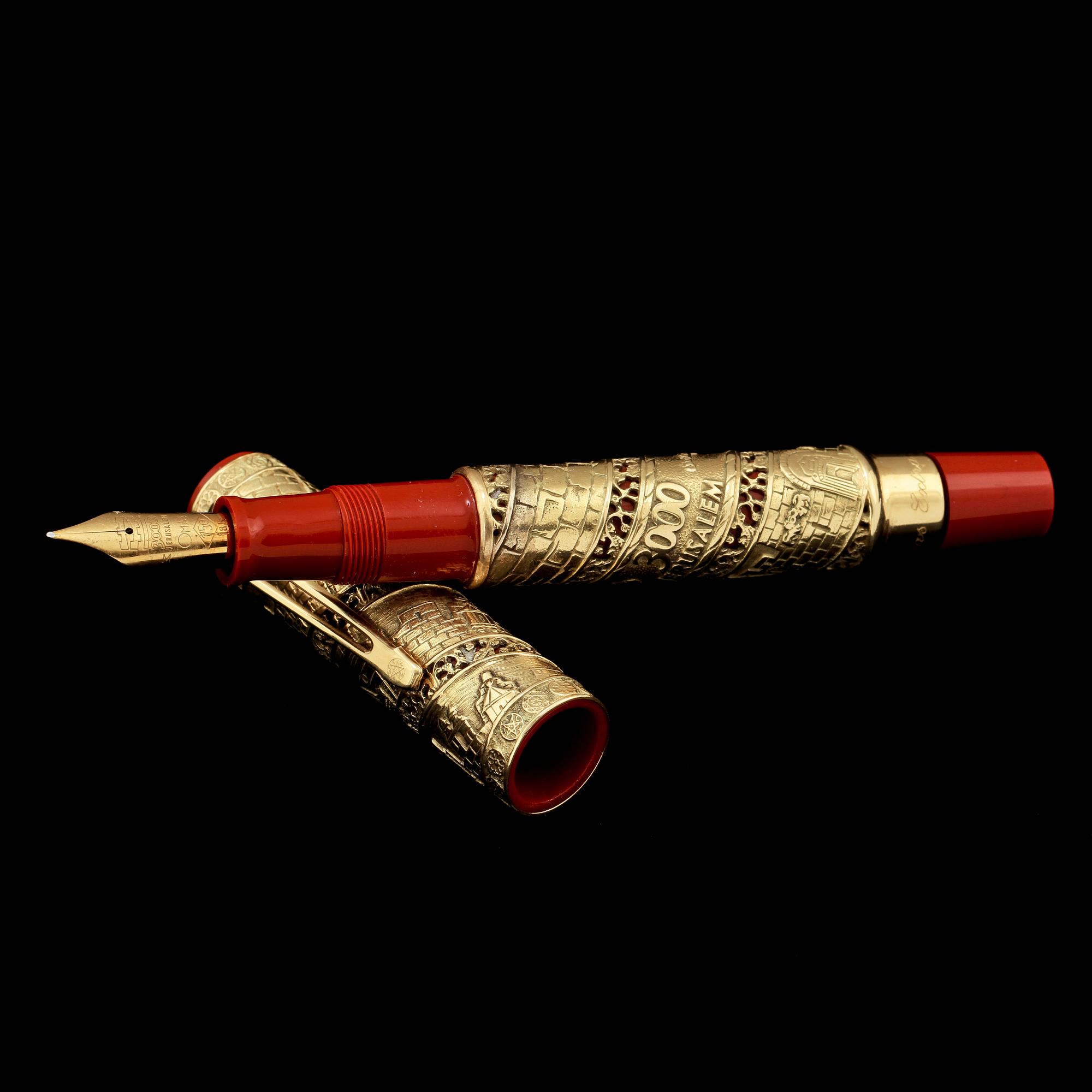 RESERVOARPENNA, delvis 18 k guld, "Jerusalem collection", Omas, Italien, nr 054/500. Tot vikt 78 g.
