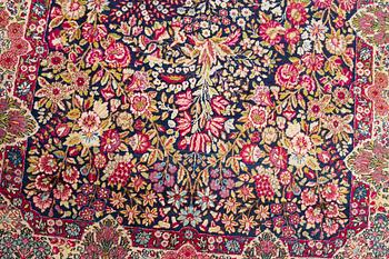 Matto, semi-antique Kerman, ca 218 x 140,5 cm.