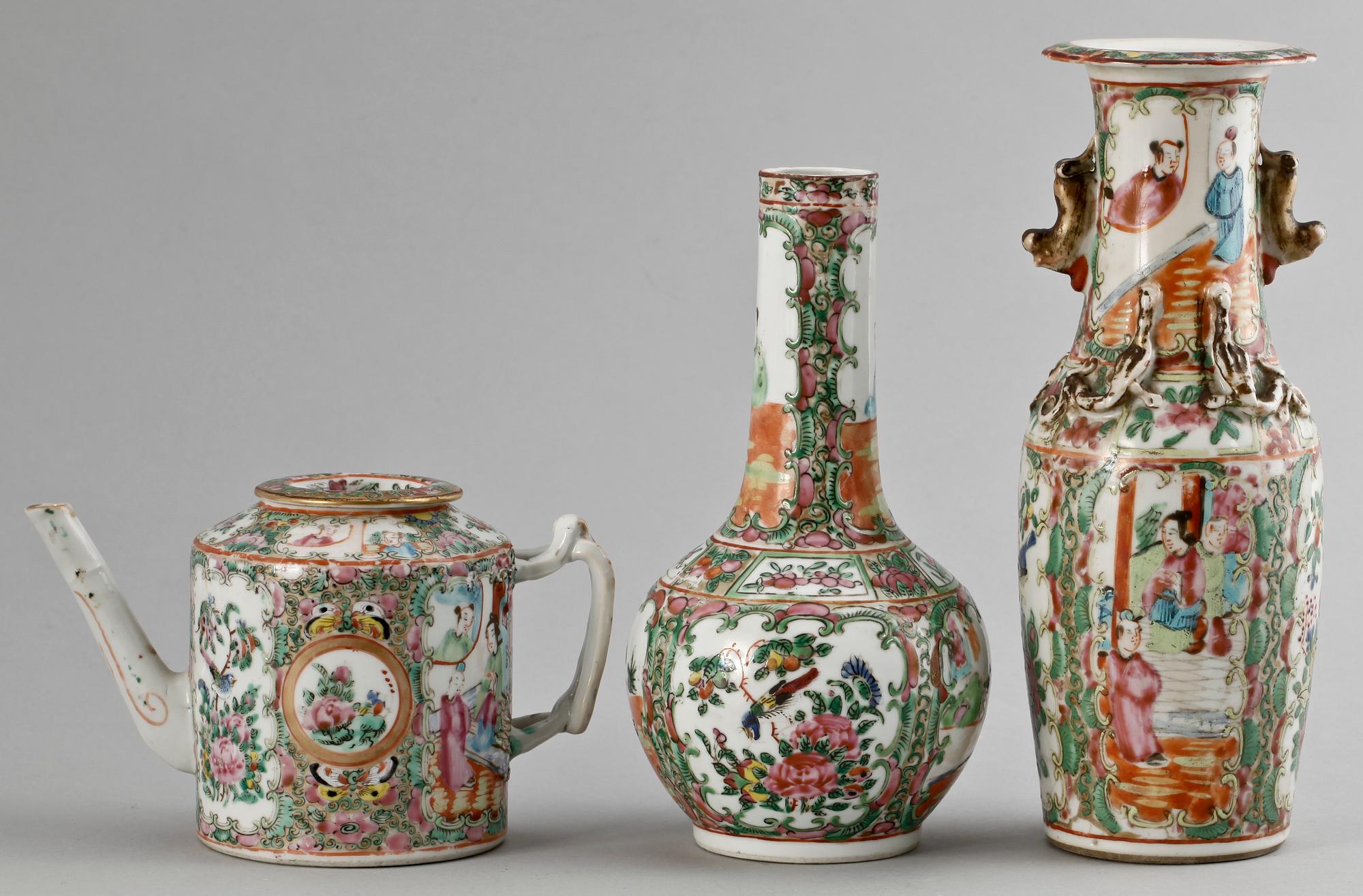 VASER 2 st SAMT TEKANNA, porslin, Kanton, Kina 1800-tal.