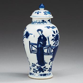 VAS med LOCK, porslin. Qing dynastin, Kangxi (1662-1722).