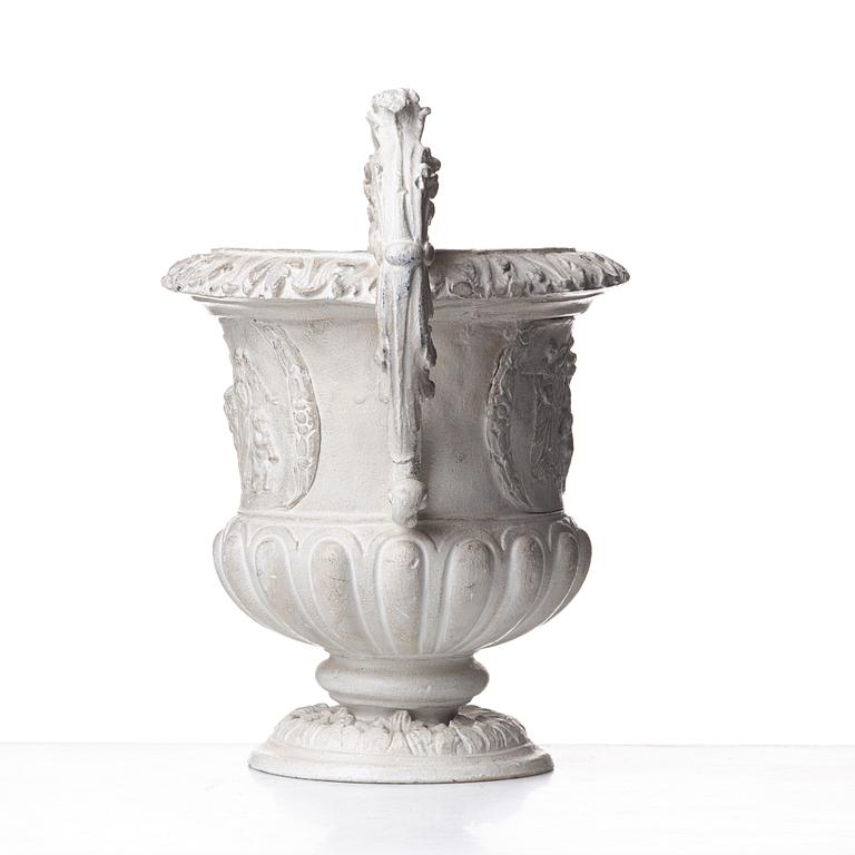 A Swedish Baroque urn, ca 1700.