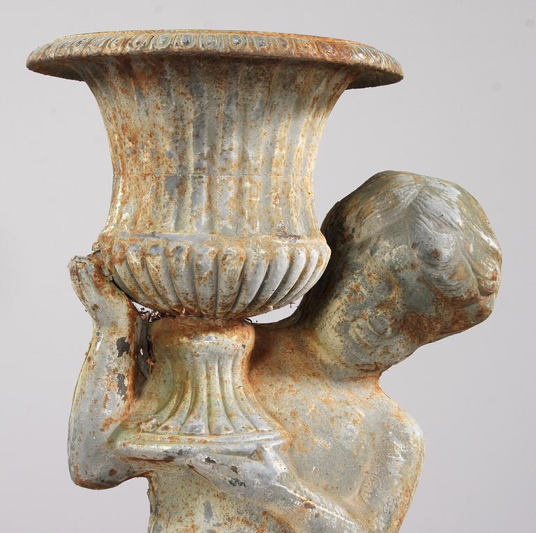 TRÄDGÅRDSURNA, gjutjärn, 1900-tal.