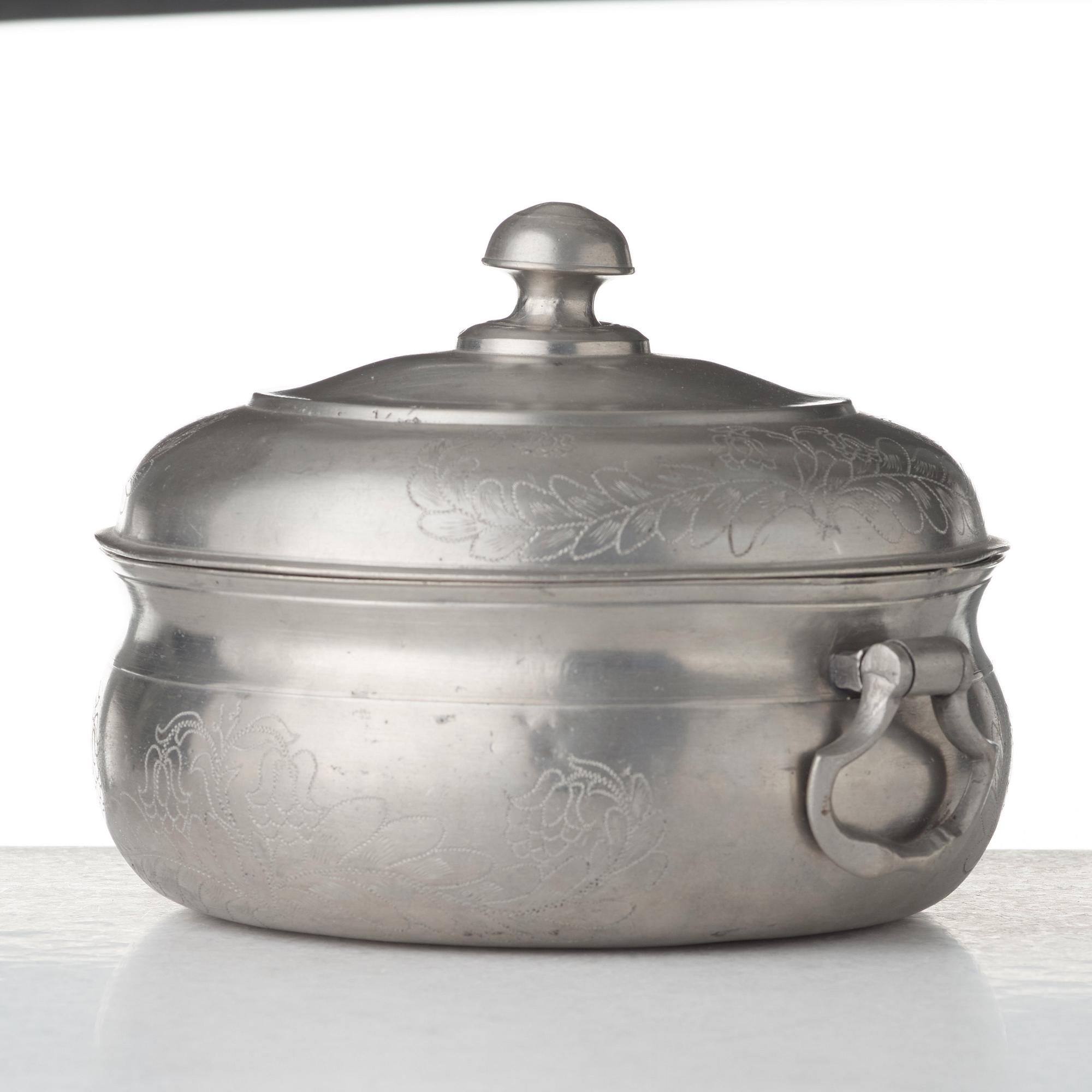 GRÖTSKÅL med Lock av Lars Fredric Moberg Strängnäs 1801 (1792-1803).