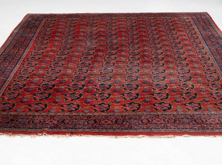 A carpet, Bidjar, circa 350 x 265 cm.