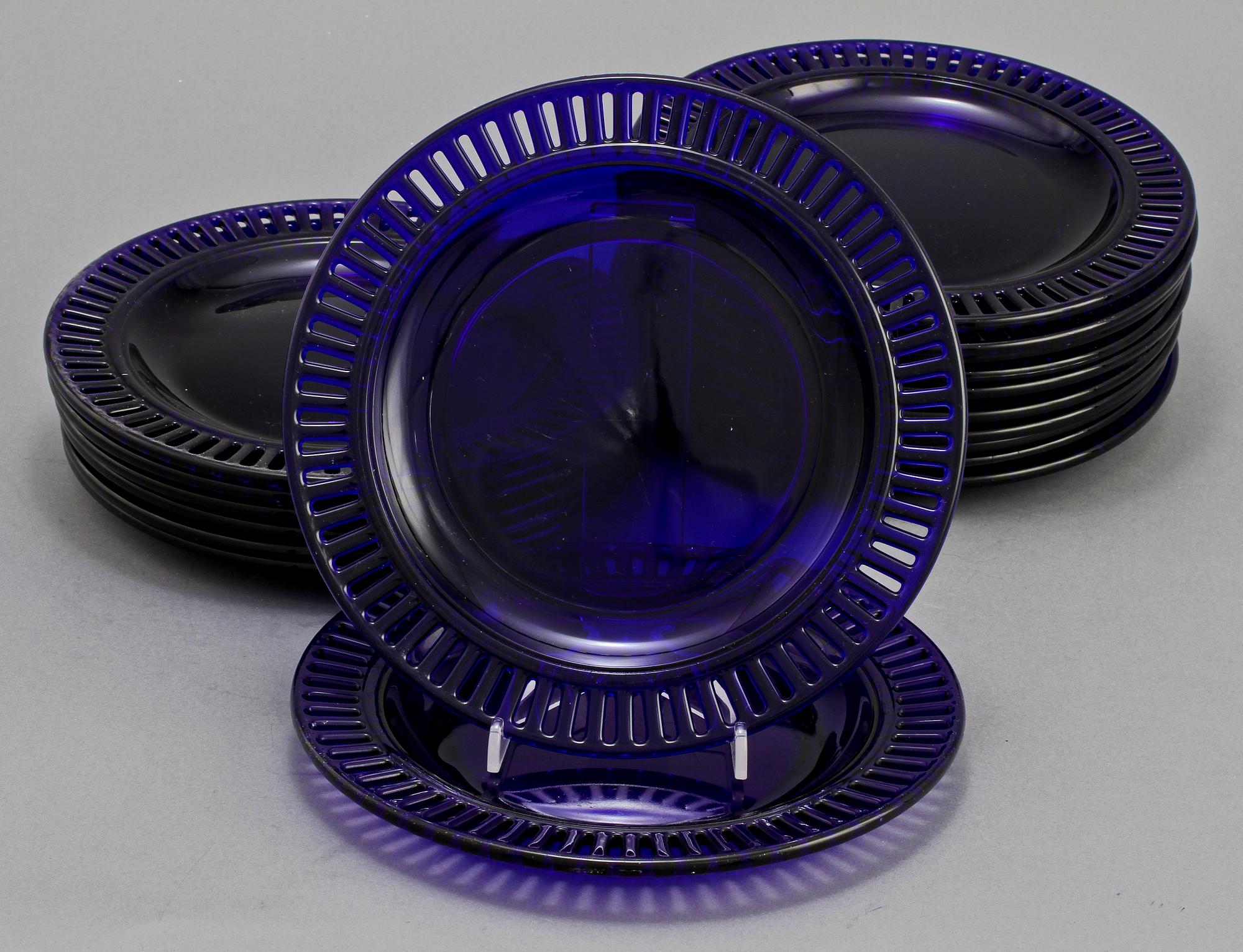 ASSIETTER, 18 st, glas, Firma Svenskt Tenn, 1900-tal.