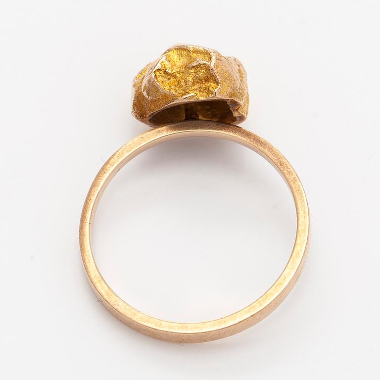 Björn Weckström, ring, "Gulros",  14K guld, Lapponia 1967.