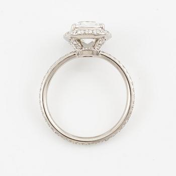 Harry Winston, Ring "The One", platinum with cushion-shaped diamond 1.53 ct.