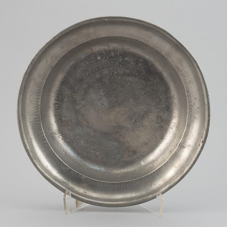 FAT/SKÅLFAT, 4 st, tenn, 1700-tal.