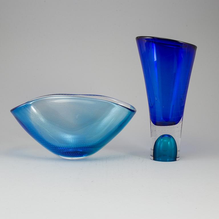 GÖRAN WÄRFF, vas samt skål, glas. Kosta Boda, signerade.