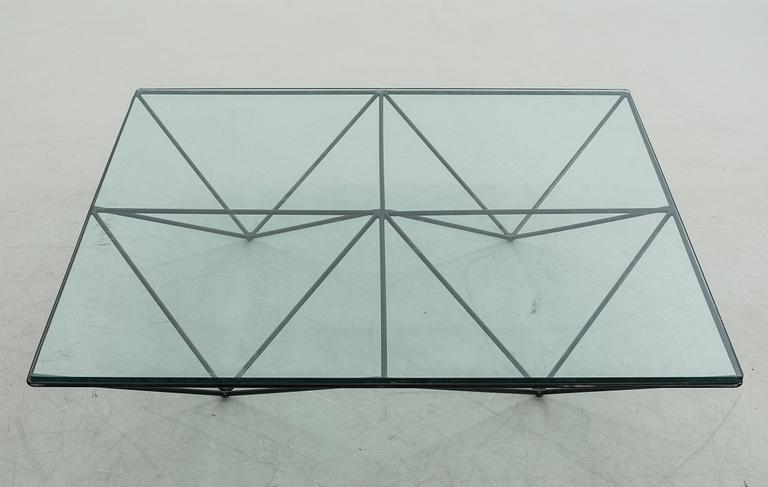 PAOLO PIVA, a "Alanda" lounge table.