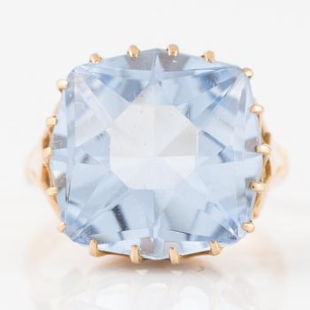 Ring, 14K gold with blue quartz.