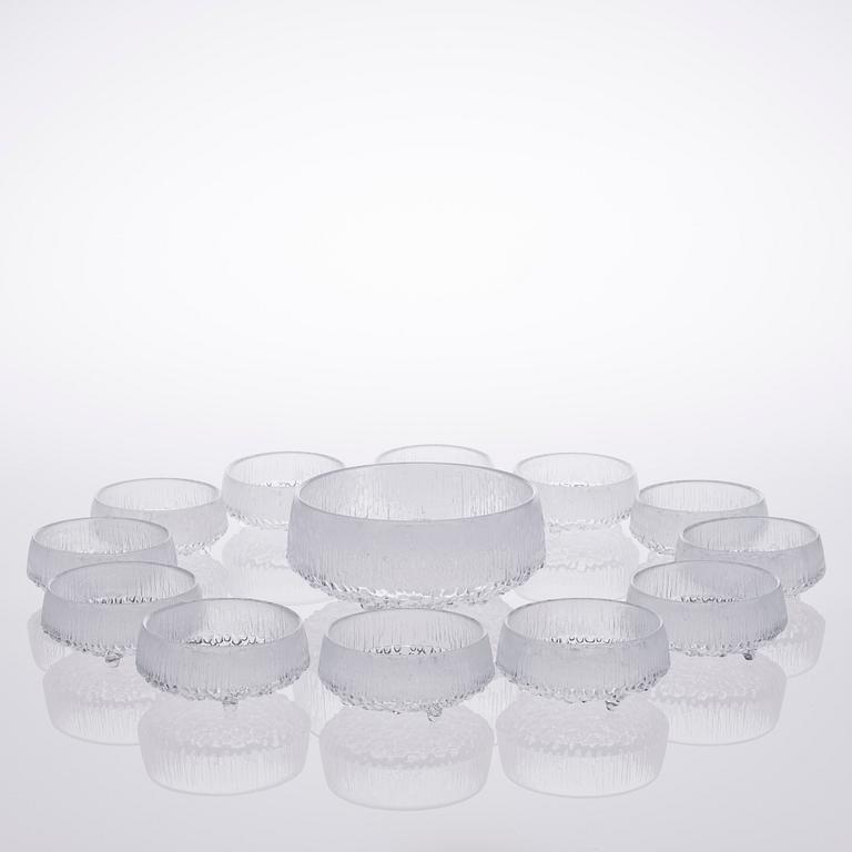 MALJA ja JÄLKIRUOKAKULHOJA, 12 kpl, lasia, "Ultima Thule" Tapio Wirkkala, Iittala.