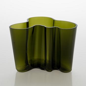 Alvar Aalto, a '3030' vase signed Alvar Aalto 3030.