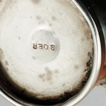 A collection of silver, 7 pcs, i.a needle dishes, 19th-20th century. Weight 335 g.