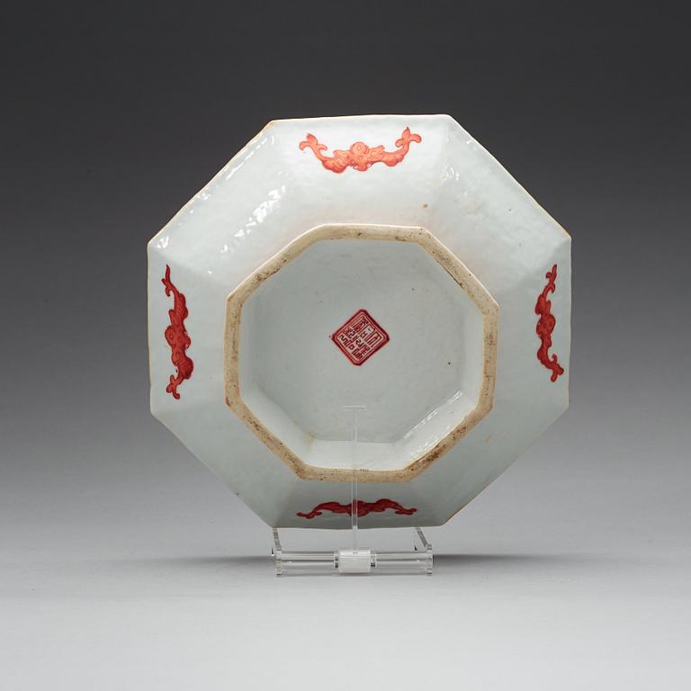 An enamelled tazza, late Qing dynasty with Tongzhi seal mark.