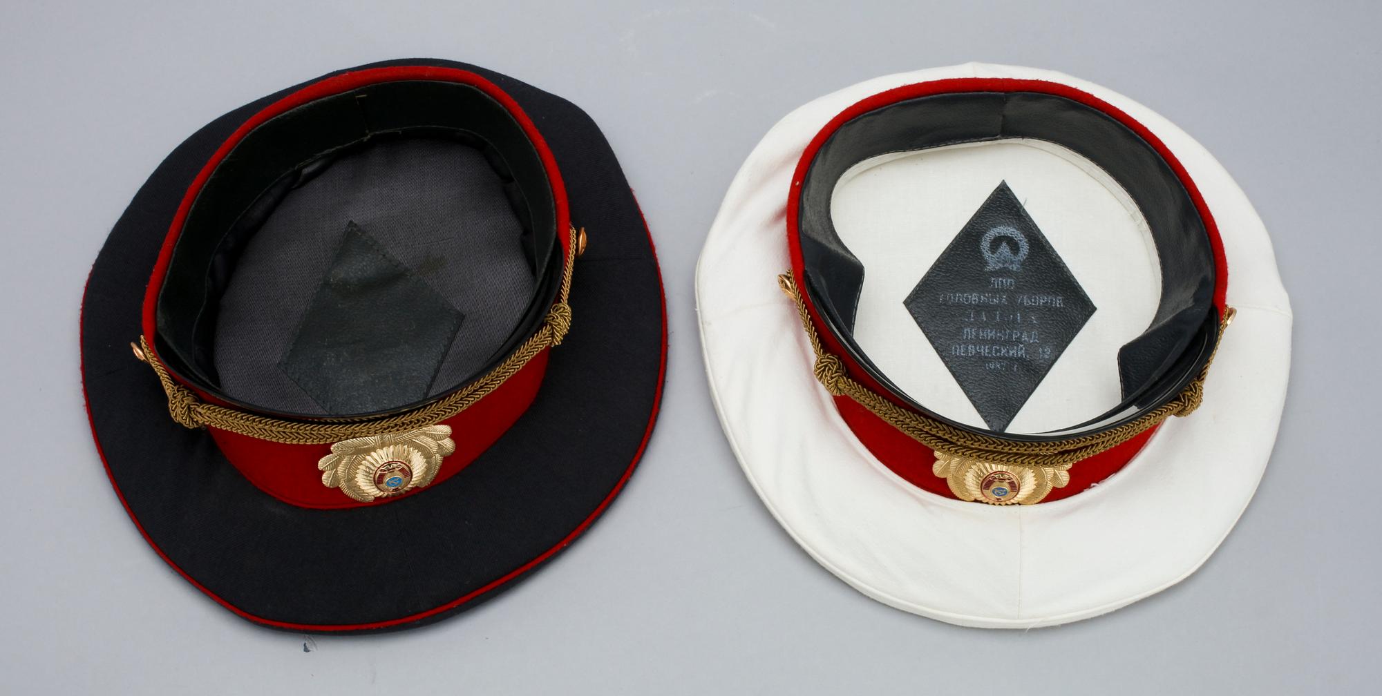 POLISENS SKÄRMMÖSSOR, 2 st, Ladoga, Sovjet 1970-80-tal.