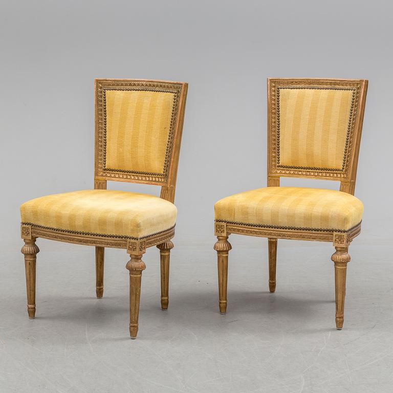 A 20th century Gustavians style chairs.