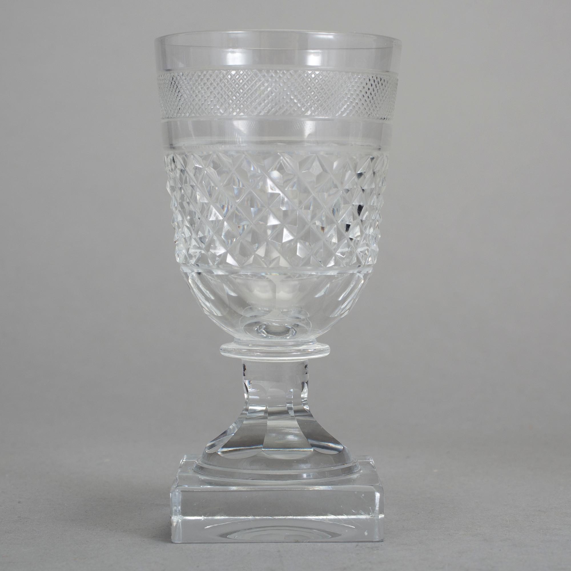 GLASSERVIS, 18 delar, omkring 1900.