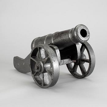 KANON, gjutjärn, Stavsjö Bruk, 1900-talets mitt.