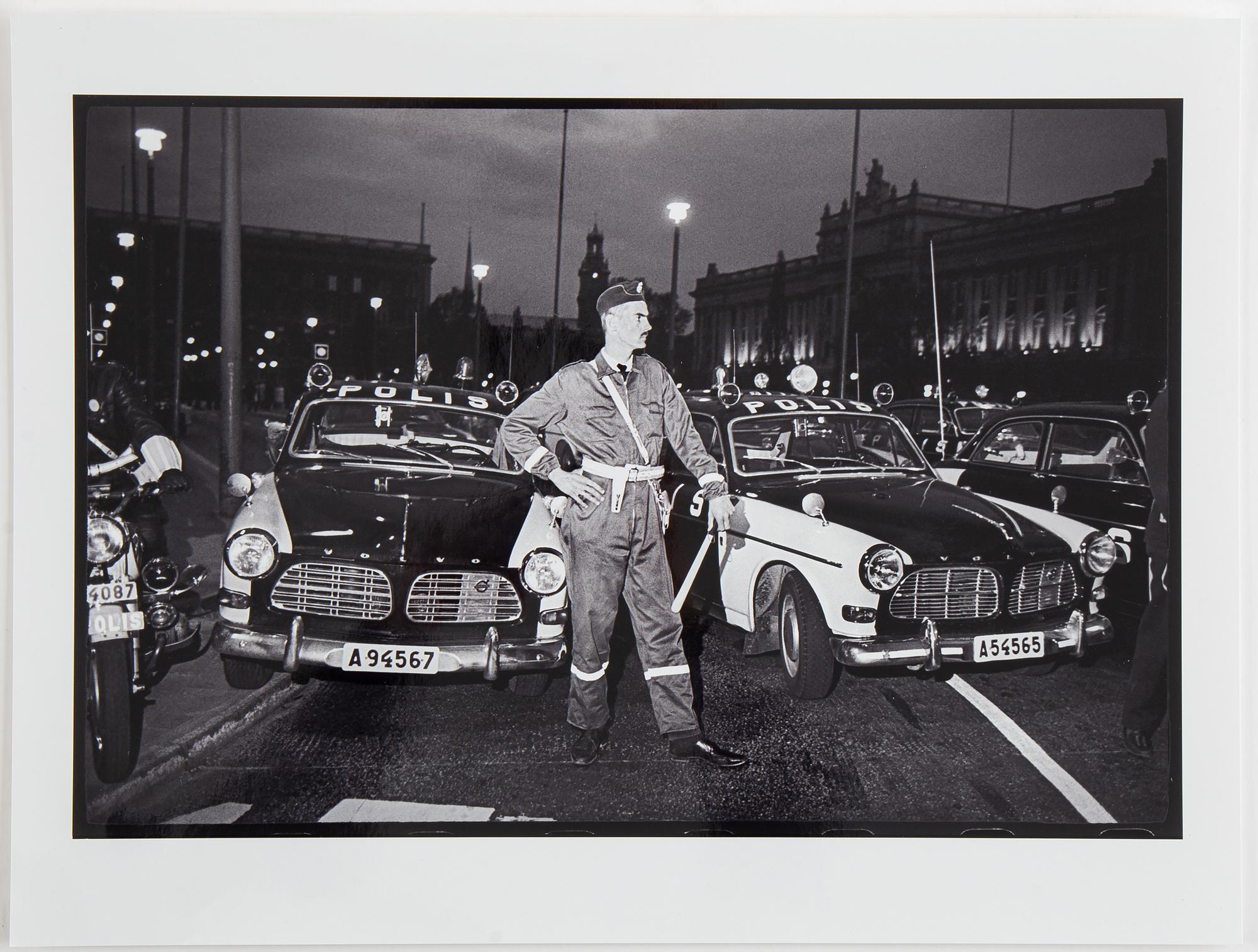 Carl Johan De Geer, photo, 2011, signed 17/50 verso.