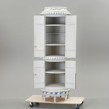 KAKELUGNSSKÅP, gustaviansk stil, 1900-talets slut.