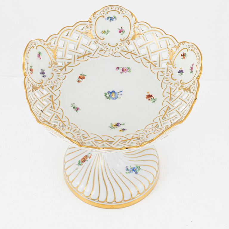 Kakfat, porslin, Meissen, Tyskland, omkring år 1900.