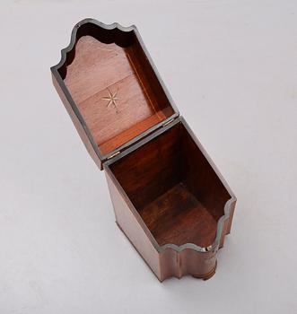 BESTICKSCHATULL, England, 1800-talets första hälft.