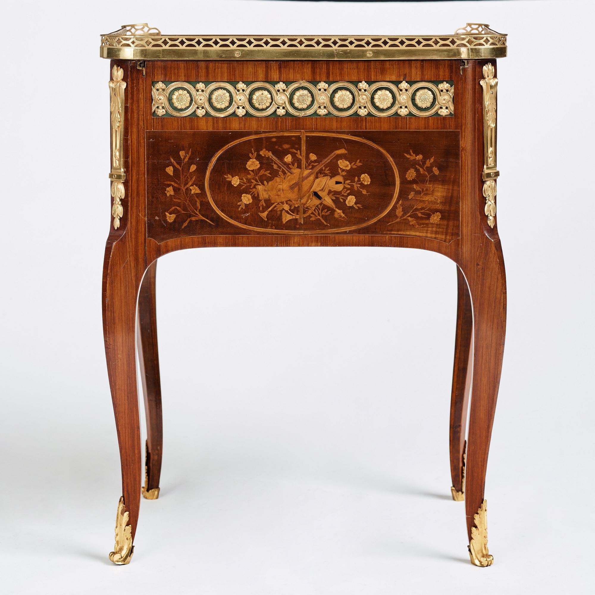 Bord, så kallat "Table en chiffonnière" tillskrivet Roger Vandercruse- Lacroix (1729-1799), Louis XVI.