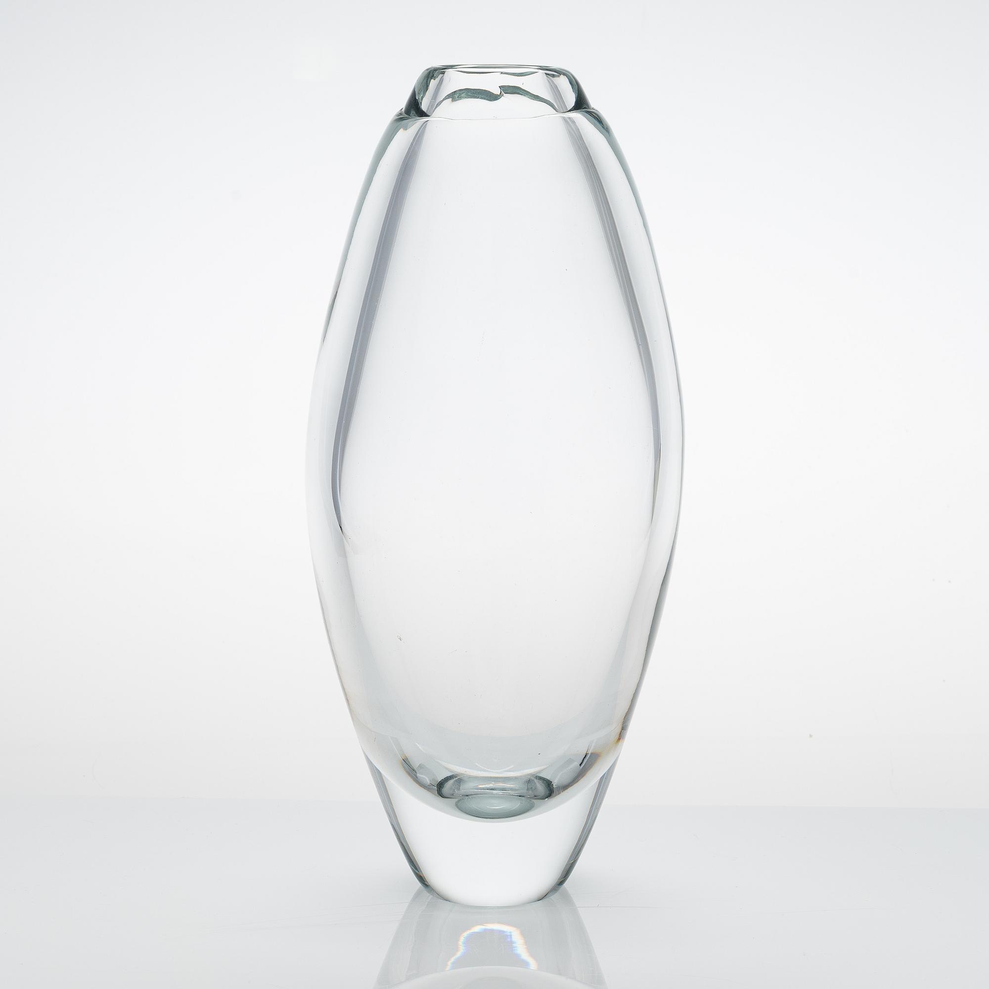 Timo Sarpaneva, an art glass signed Timo Sarpaneva 1976.