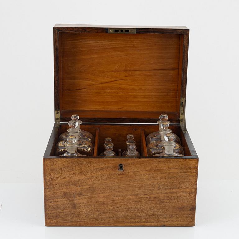 Flaskschatull, 1800-talets första hälft.