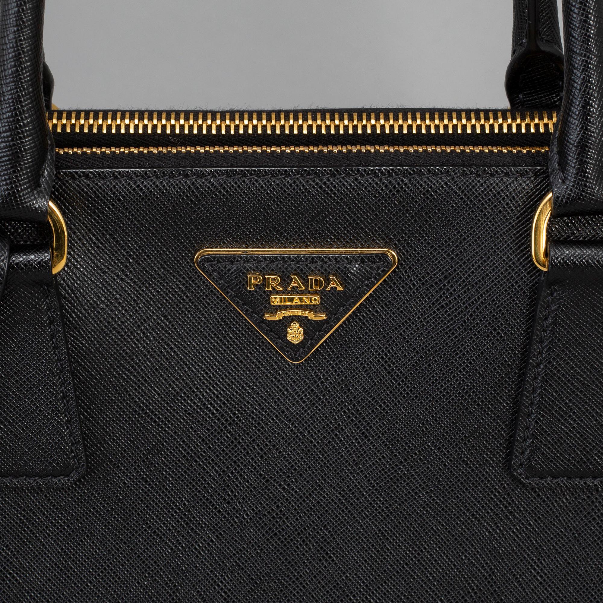 PRADA, väska, "Galleria Medium", 2018.