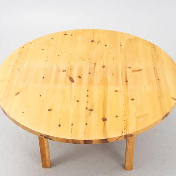 A dining table, second half of the 20th Century.