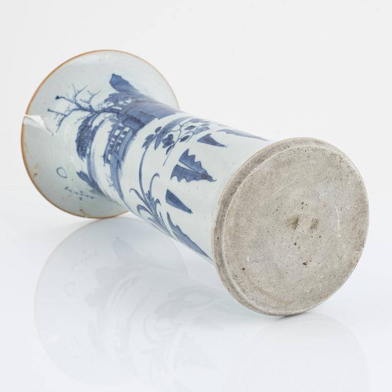 A Chinese blue and white vase, Transition, 17th century.